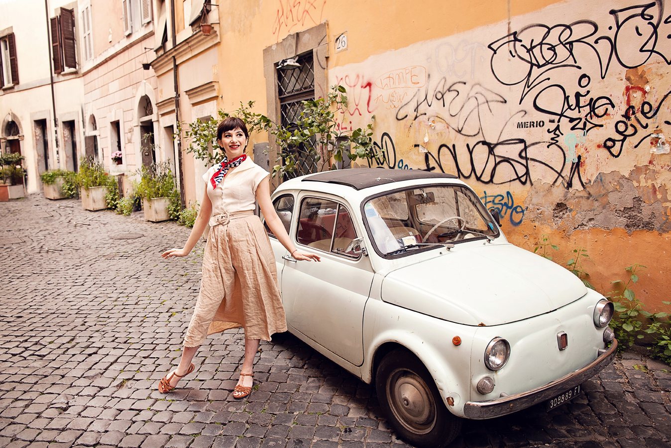 Honeymoon, vacation, family, engagement, maternity, love story individual and solo photoshoots in Rome, Italy by photographer Tricia Anne Photography | Rome Photographer, vacation, tripadvisor, instagram, fun, married, love, story, photography, session, photoshoot, wedding photographer, vacation photographer, engagement photo, honeymoon photoshoot, rome honeymoon, rome wedding, elopement in Rome, honeymoon photographer rome, Solo Photo shoot, Rome Photography, Photo Shoot Trastevere, Solo trip to Rome, What to do in Rome, Solo traveler, Trastevere, Trastevere photo shoot