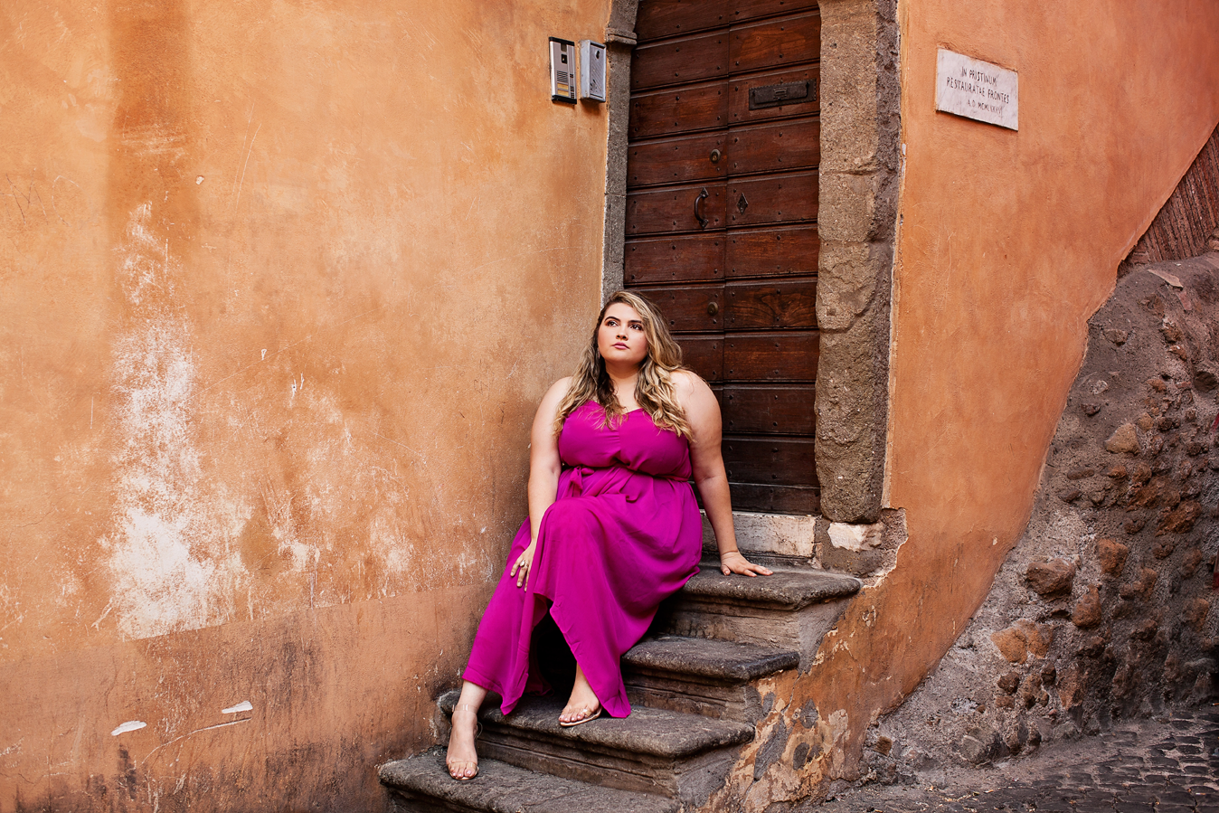 solo photoshoot, rome photographer, rome vacation photographer, trastevere photoshoot, trastevere photo shoot, solo travel rome, rome activities, things to do in rome, solo travel rome, solo photo shoot rome, tricia anne photography
