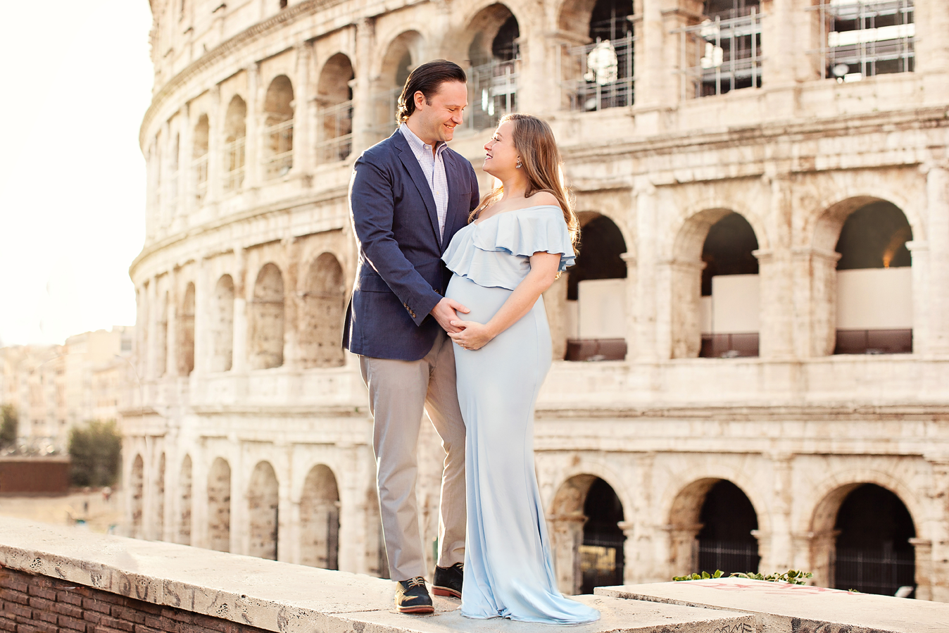 Maternity photoshoot in Rome, Italy by photographer Tricia Anne Photography | Rome Photographer, photoshoot rome, Rome babymoon photoshoot, maternity photo shoot, Colosseum Photoshoot